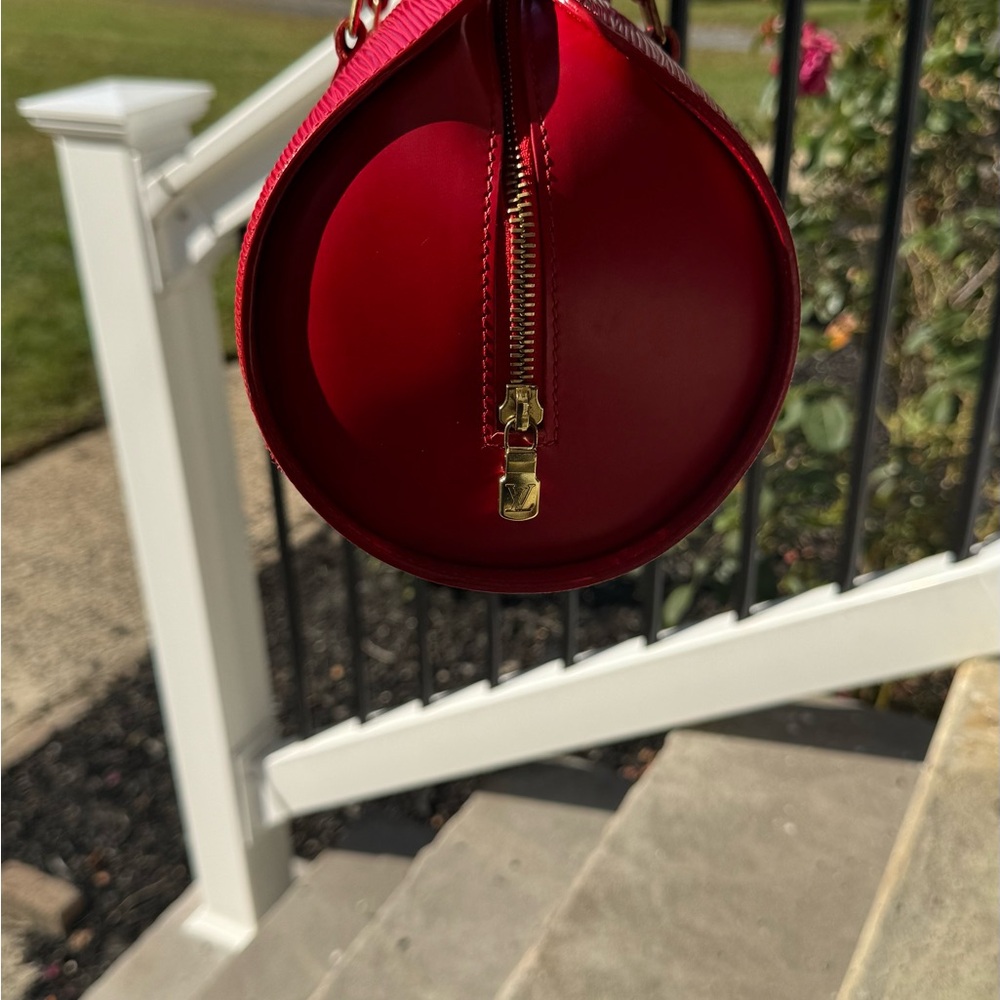 Louis Vuitton Cherry Red Epi Souflet Leather Shoulder Bag - Picture 3 of 16